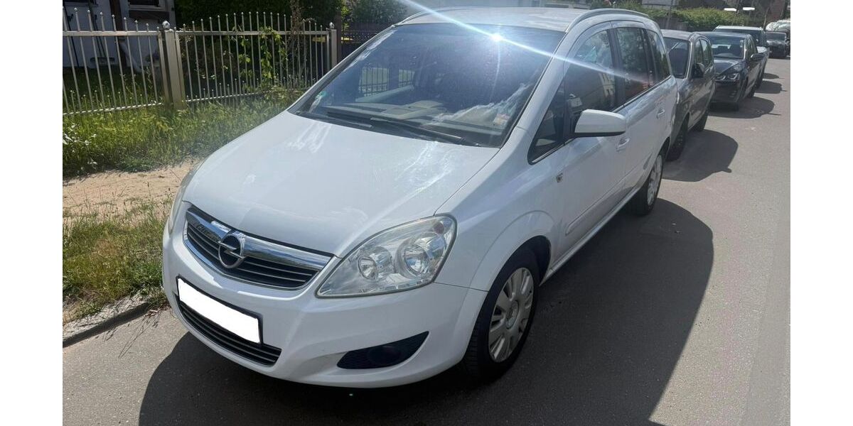 Opel Zafira 148.521 km 2.499 &euro; Berlin 12353