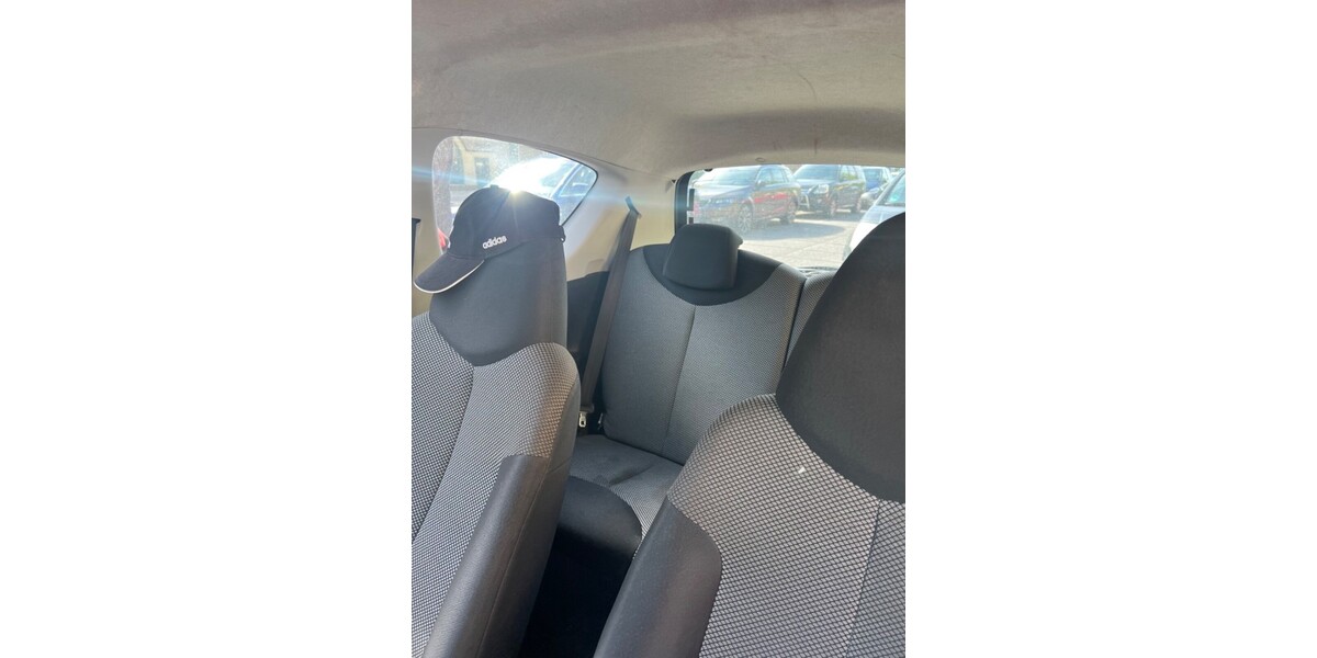 Toyota Aygo 141.146 km 3.300 € Berlin 10178