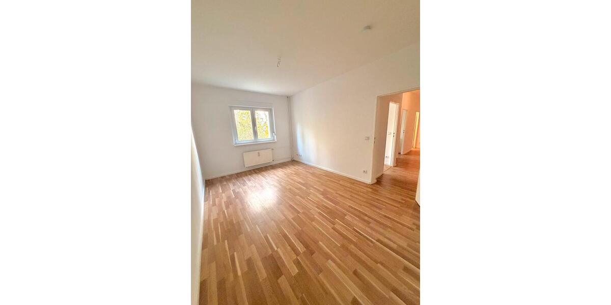 Erdgeschoßwohnung Berlin Tempelhof-Schöneberg - 3 Zimmer, 78 m&sup2;, 1.580&euro; | Angebot:26212420