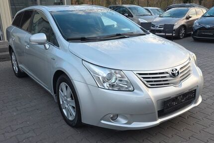 Toyota Avensis 75.057 km 7.999 &euro; Berlin 13581