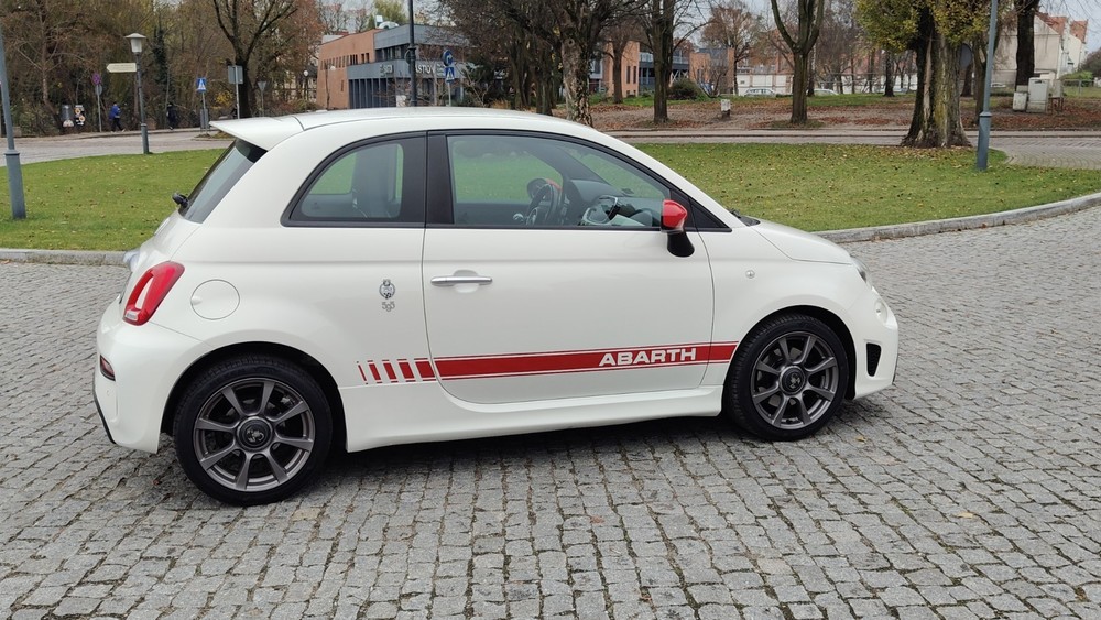 Fiat 500 76.804 km 16.500 &euro; Berlin 10178