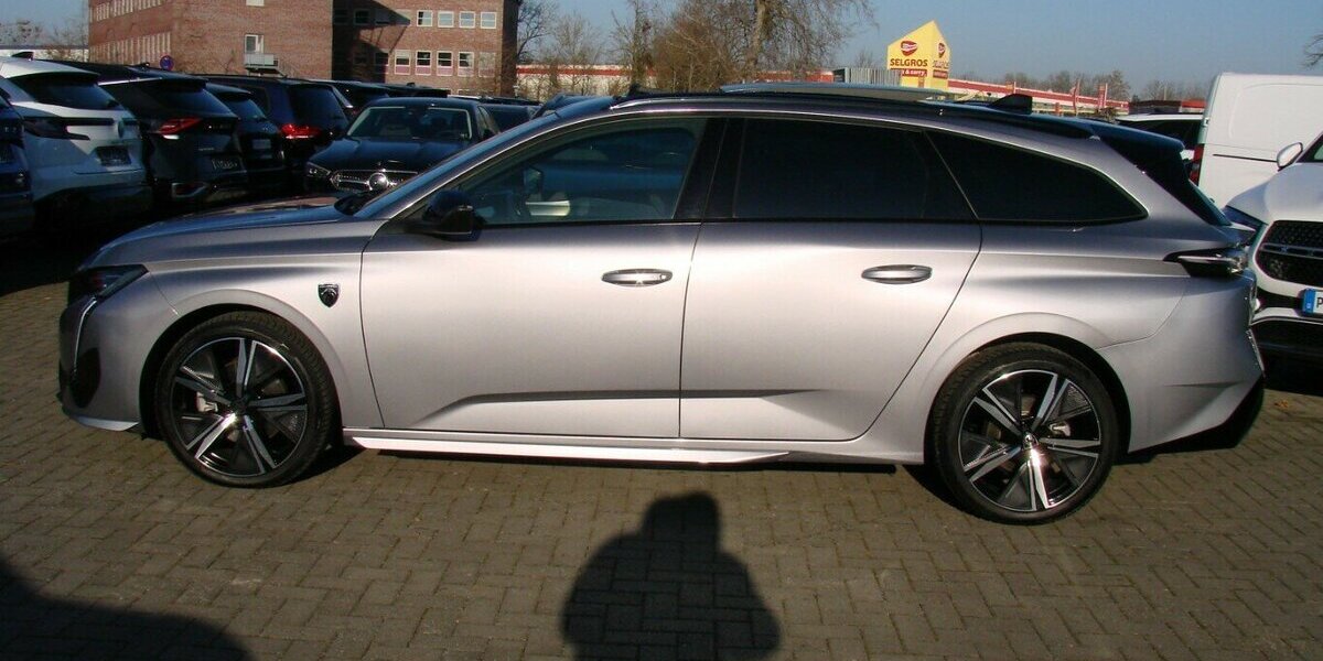 Peugeot 308 SW 1.5 GT ACC Panorama LED SCR 31.506 km 23.980 &euro; Falkensee 14612