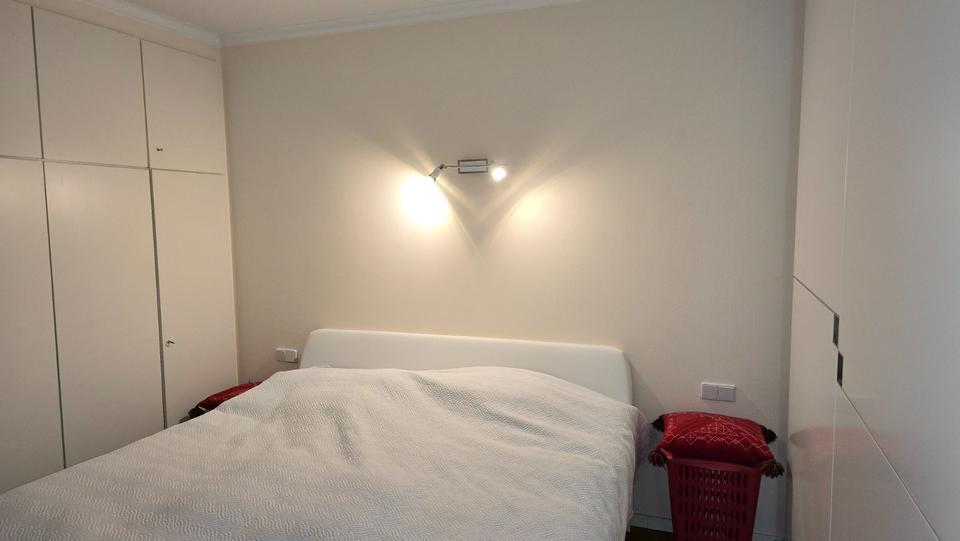 Provisionfrei ! Stunning 2-Bedroom Flat with Lake View & Pool
