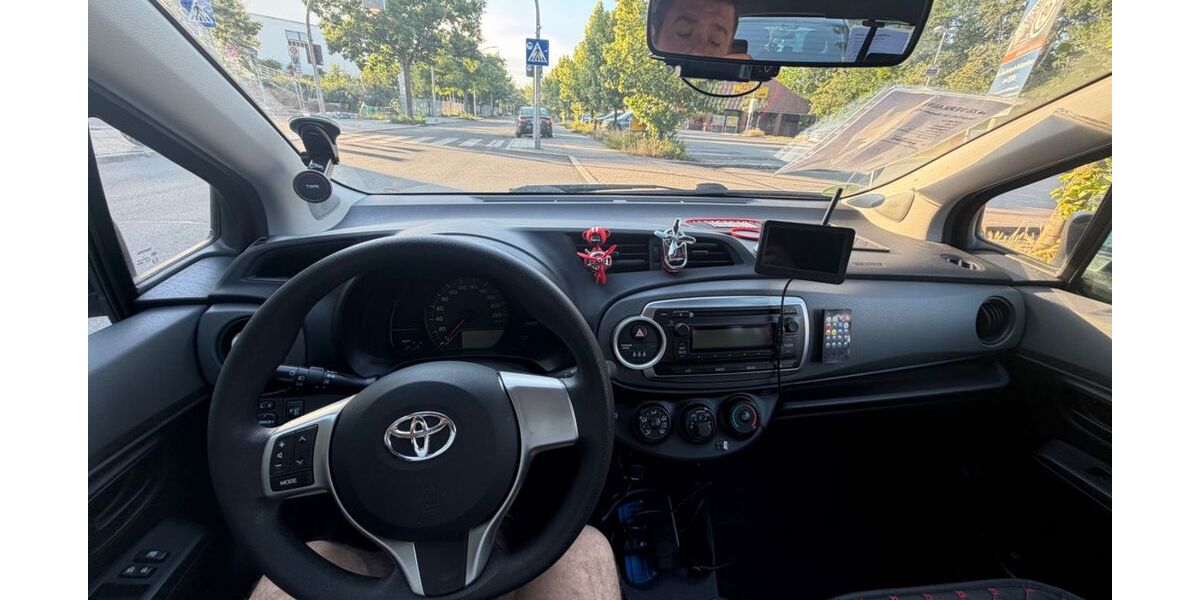 Toyota Auris 67.000 km 6.350 &euro; Berlin 13507