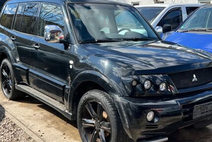 Mitsubishi Pajero 280.000 km 6.999 € BERLIN 13409