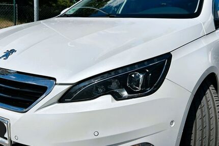 Peugeot 308 111.900 km 7.850 &euro; Berlin 12589
