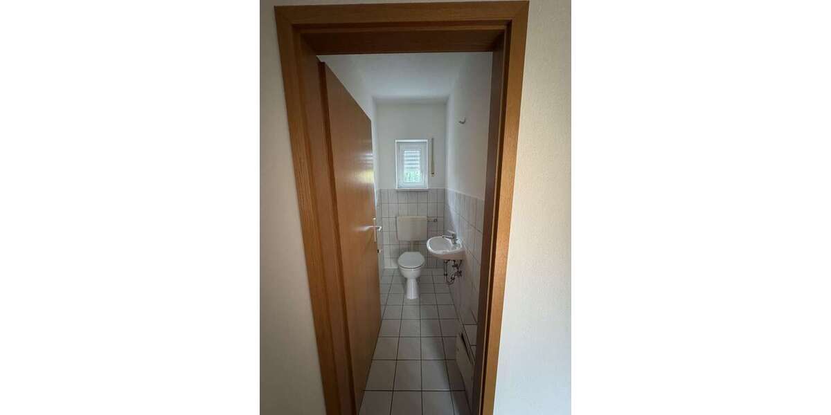 Leerstehendes Reihenendhaus: 100m² groß + ruhig im Grünen gelegen, Falkensee, nahe Potsdam + Berlin 4 zimmer