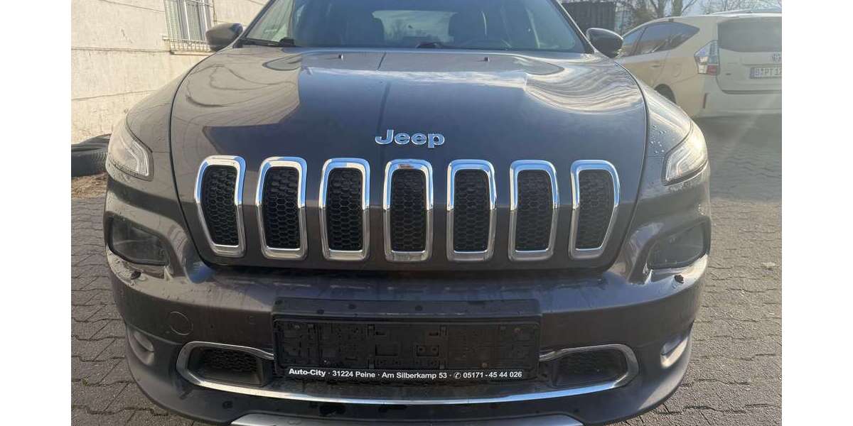 Jeep Cherokee 210.000 km 4.890 &euro; Berlin 12109