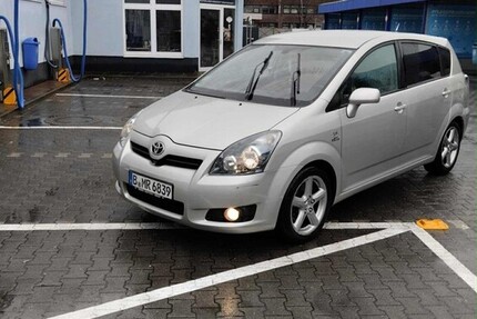 Toyota Verso 200.000 km 3.499 € Berlin 10178