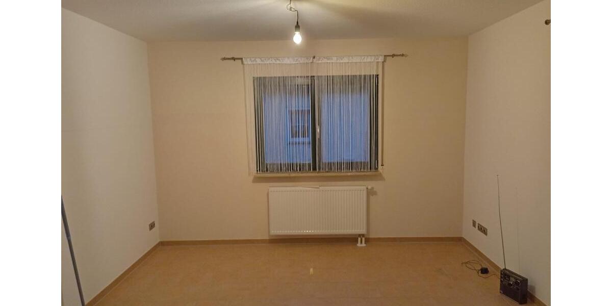 Etagenwohnung Potsdam Drewitz - 3 Zimmer, 112 m&sup2;, 2.050&euro; | Angebot:25300861