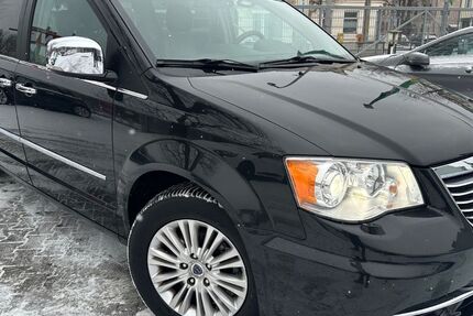Lancia Voyager 183.000 km 10.488 &euro; Berlin / Pankow 13127