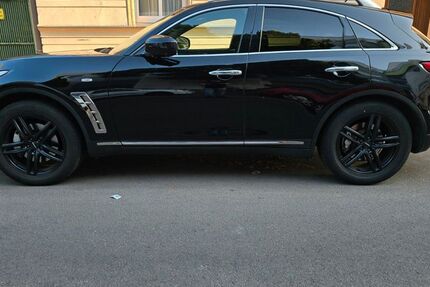 INFINITI FX 116.000 km 12.500 &euro; berlin 13585