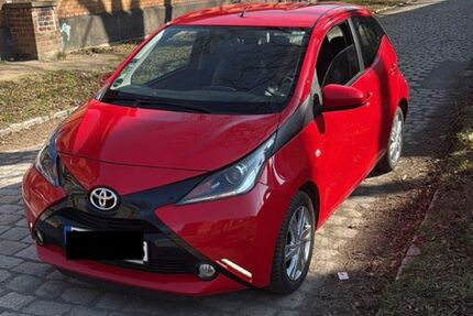 Toyota Aygo (X) 122.000 km 6.350 &euro; Berlin 13357