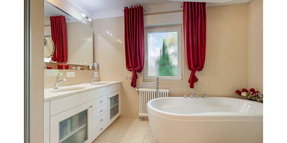 Einfamilienhaus Berlin Lankwitz - 8 Zimmer, 301 m&sup2;, 1.900.000&euro; | Angebot:23950695