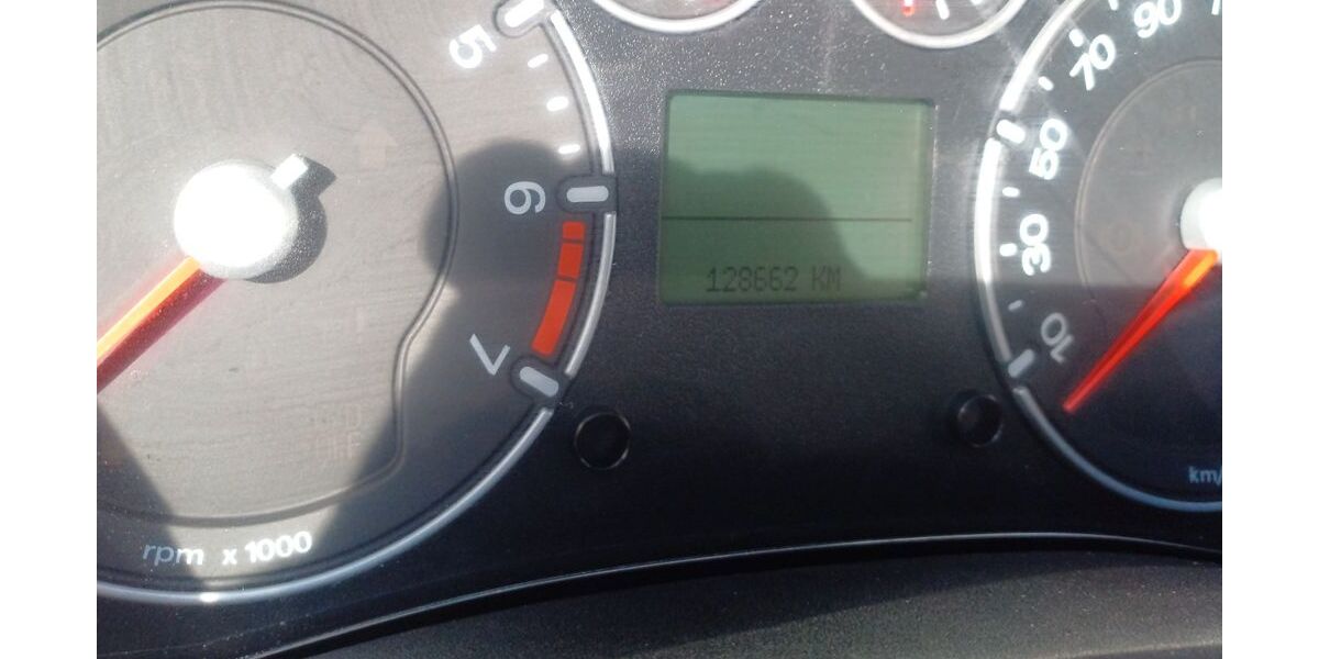 Ford Fiesta 128.660 km 1.200 &euro; Potsdam 14480