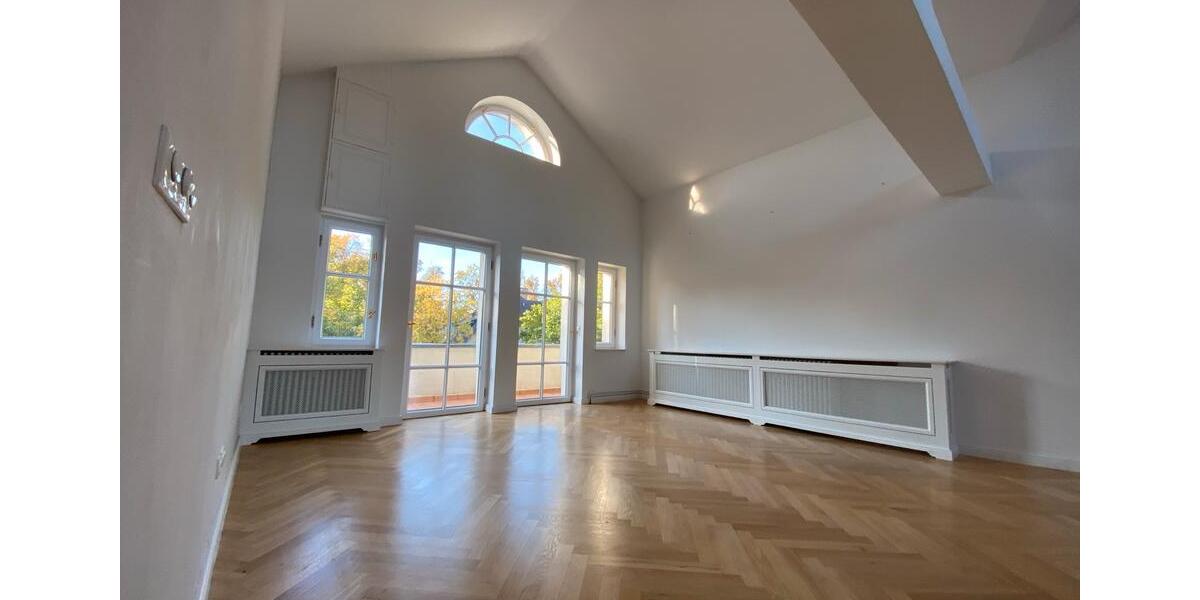 Luxuriöses Wohnen in den Baumkronen Kleinmachnows 4 zimmer