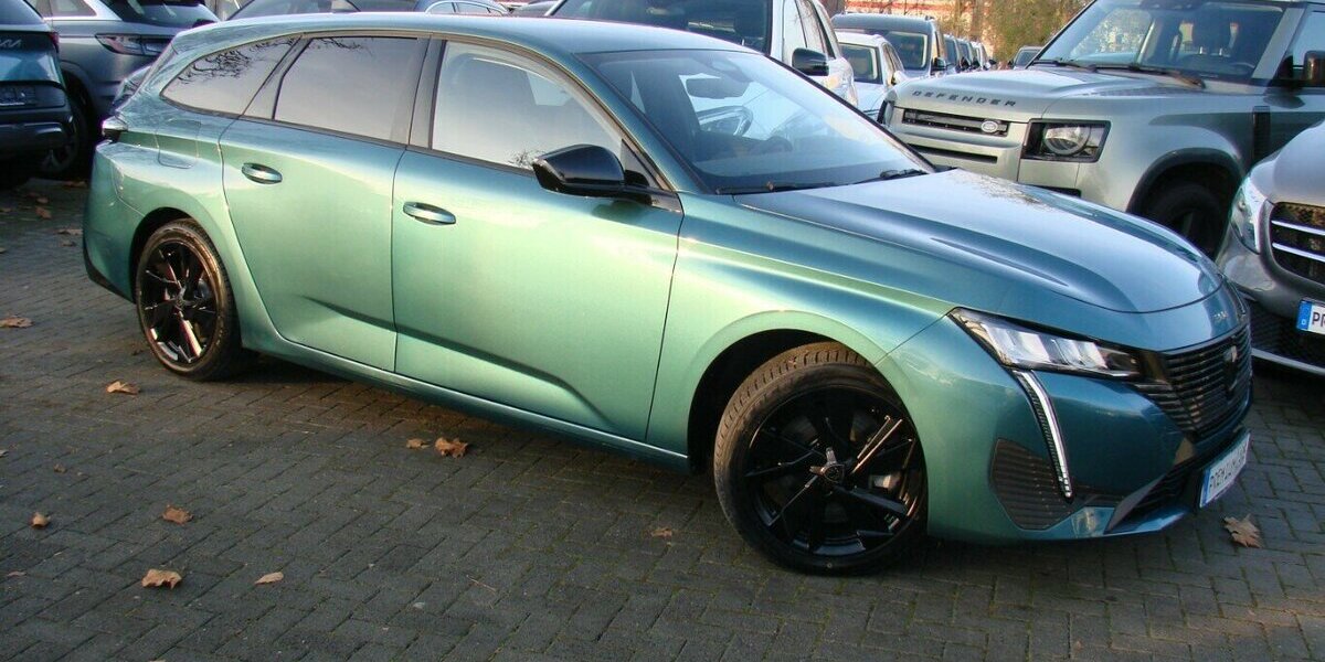 Peugeot 308 SW 1.6 Hybrid Allure Pack HY 180 ACC 360º 44.600 km 23.980 &euro; Falkensee 14612