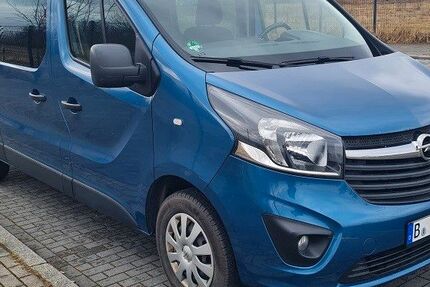 Opel Vivaro 121.500 km 17.950 &euro; Berlin 12679