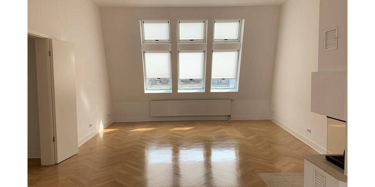 Etagenwohnung Berlin Mitte - 5 Zimmer, 180 m&sup2;, 3.400&euro; | Angebot:26744913