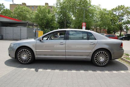 VW Phaeton 123.000 km 12.500 &euro; Berlin 10965