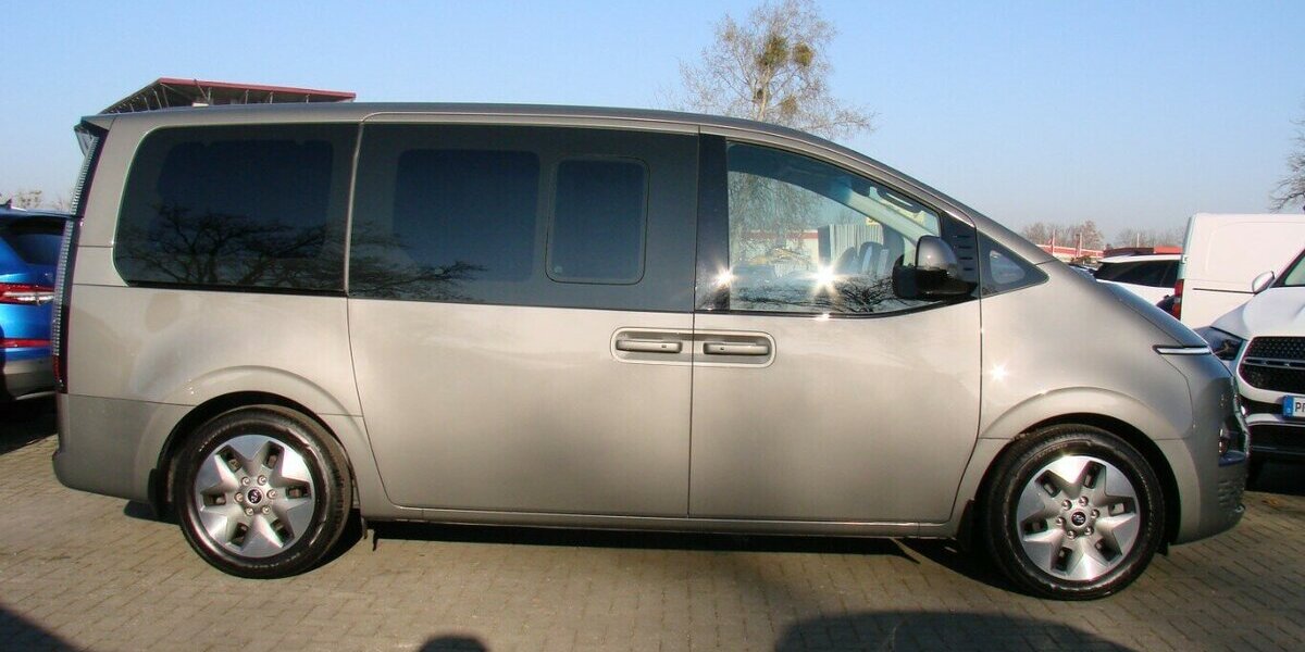 Hyundai Staria Prime 2.2CRDi 9-Sitzer ACC LED Kamera 24.308 km 36.980 &euro; Falkensee 14612