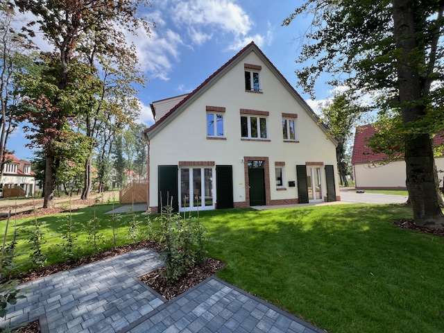 Haus zum Mieten in Beelitz 1.879 € 131.34 m² 5 zimmer