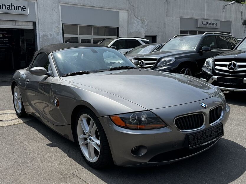 BMW Z4 111.000 km 8.950 € Berlin 13407
