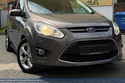 Ford Grand C-Max Champions Edition*SHZ*PDCv+h* 176.659 km 4.890 &euro; Berlin 13187