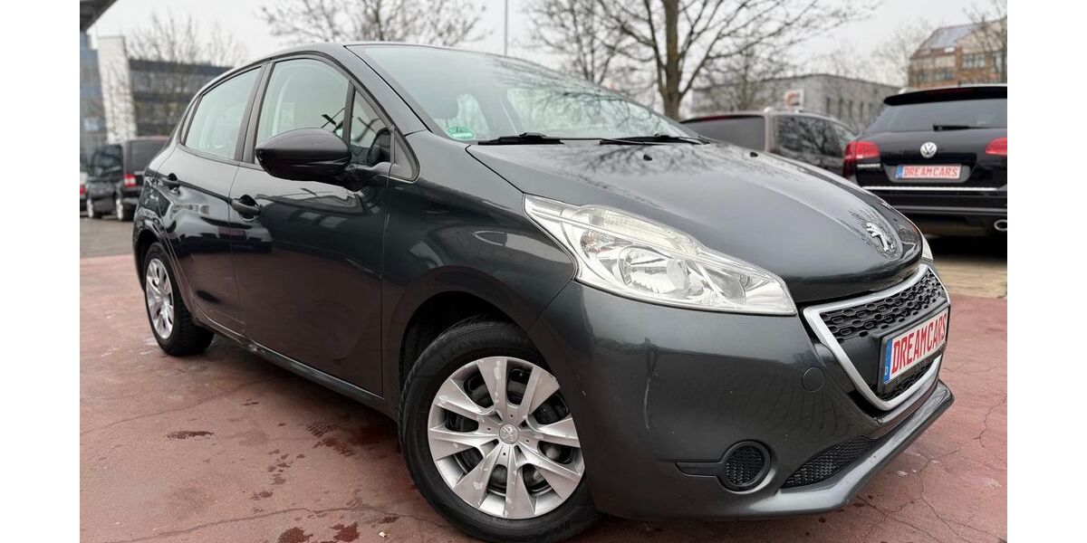 Peugeot 208 133.000 km 3.490 &euro; Bad Saarow 15526