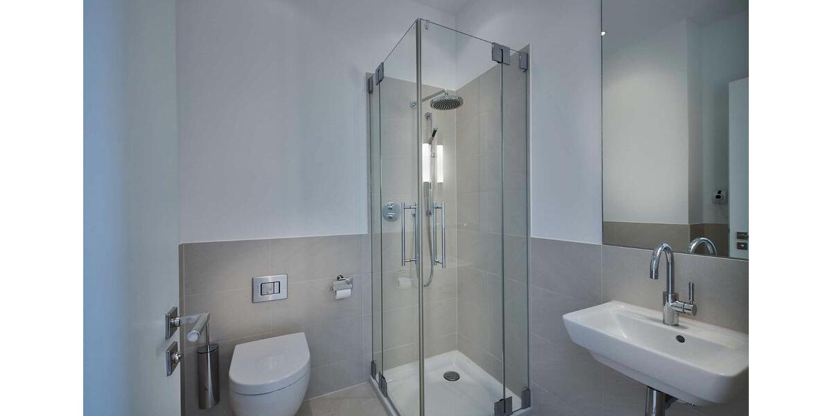 Einfamilienhaus Berlin Mitte - 5 Zimmer, 229 m&sup2;, 1.200&euro; | Angebot:27731991