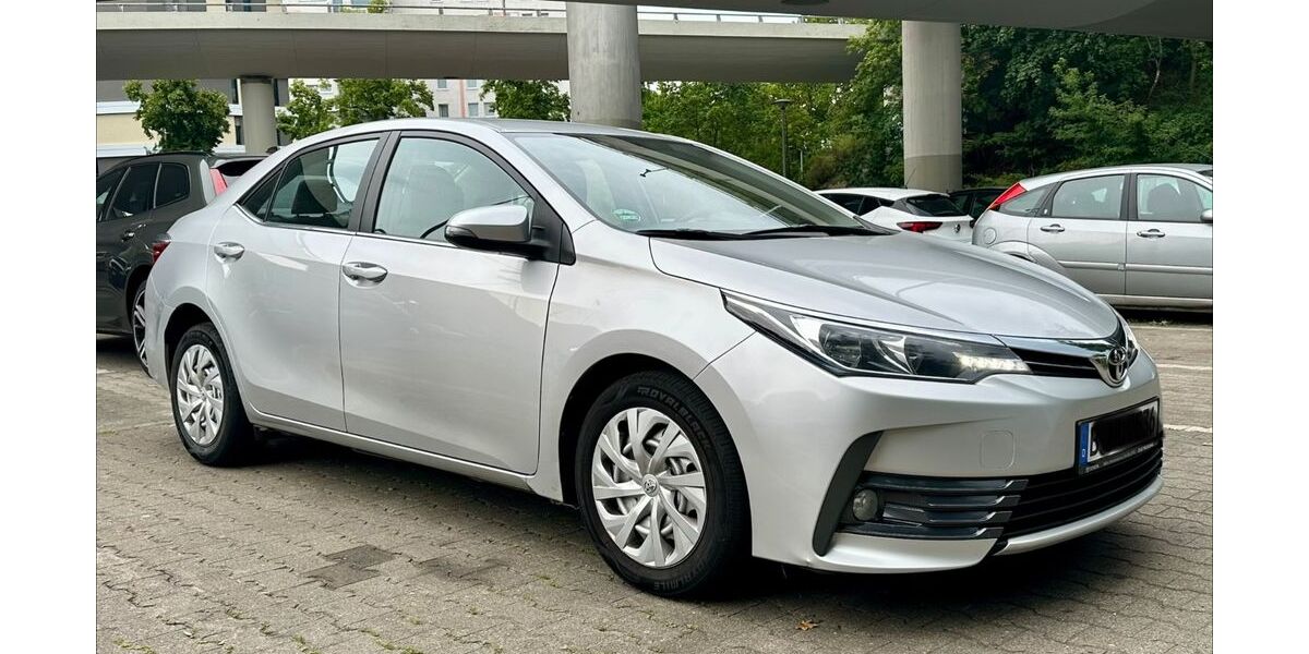 Toyota Corolla 173.000 km 12.750 &euro; Berlin 12159