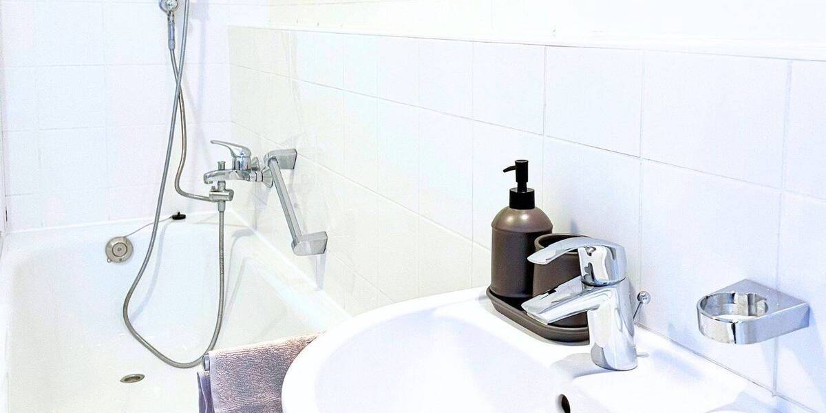 Etagenwohnung Berlin Charlottenburg - 2 Zimmer, 73 m&sup2;, 1.800&euro; | Angebot:26257986