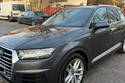 Audi Q7 185.000 km 32.999 &euro; Berlin 12359
