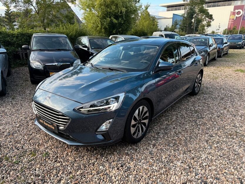 Ford Focus 100.570 km 10.995 € Potsdam 14480