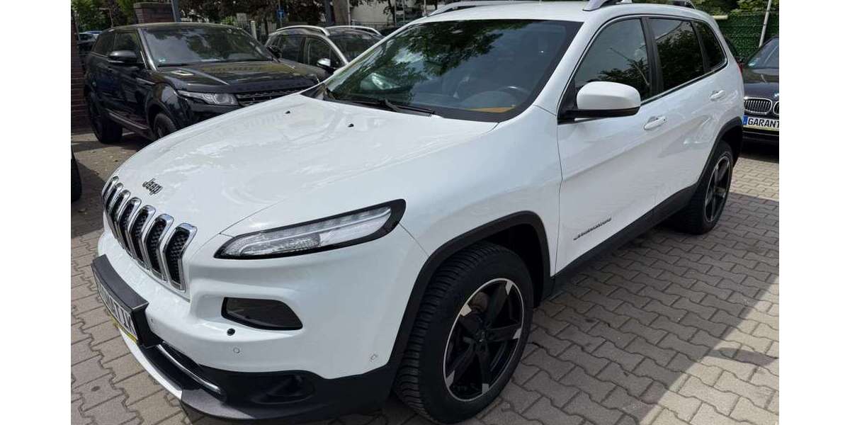 Jeep Cherokee 158.000 km 13.850 &euro; Berlin 13407