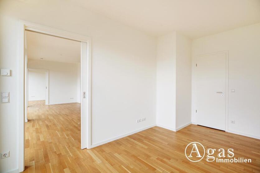 Urbane 3 Zimmer Wohnung ca. 62m², EBK, Fußbodenheizung und Balkon mit Weitblick in Berlin-Mitte! zimmer