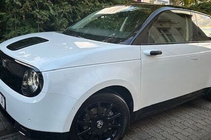 Honda e 48.833 km 14.450 € Berlin 13407