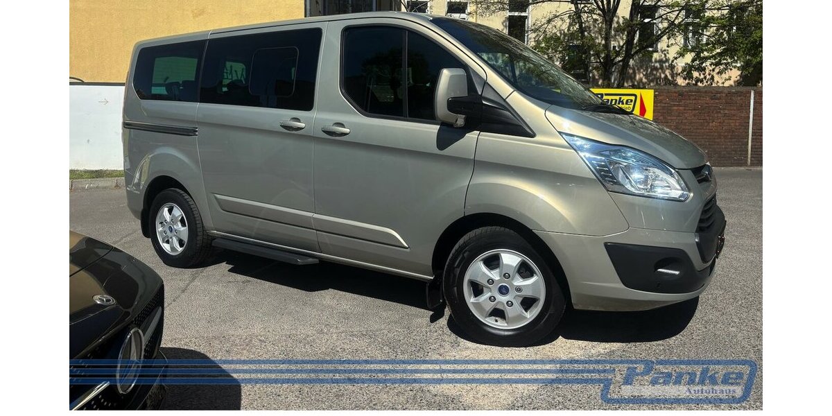 Ford Tourneo Custom 300 L1 Titanium*8Sitz*AHK*SHZ*NAV 100.000 km 18.990 &euro; Berlin 13187