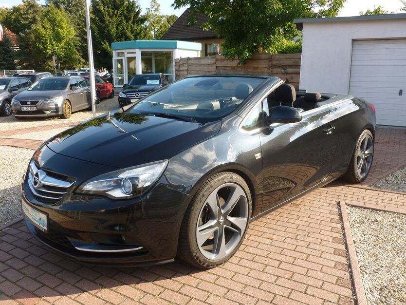 Opel Cascada 126.639 km 9.900 € Berlin 12683