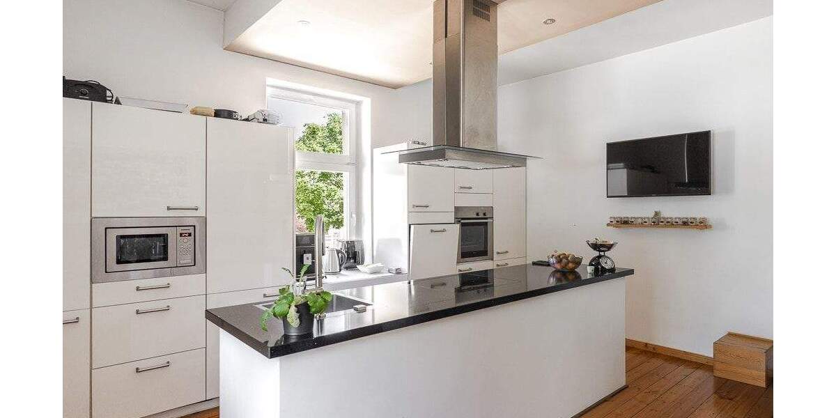 Vierseitenhof mit viel Grundstück in Potsdam 1 zimmer