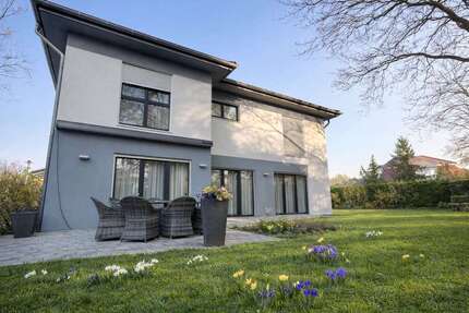 Haus Groß Glienicke Groß Glienicke - 7 Zimmer, 210 m&sup2;, 1.095.000&euro; | Angebot:24677889