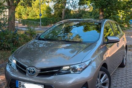 Toyota Auris 116.000 km 10.790 &euro; Berlin 13409