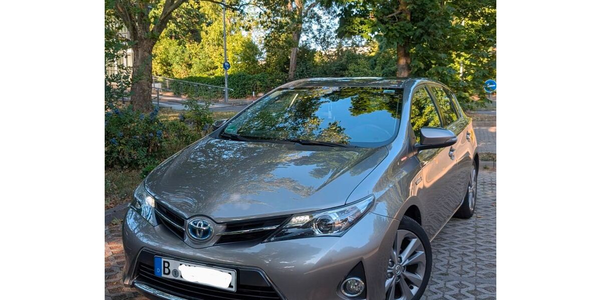 Toyota Auris 116.000 km 10.790 &euro; Berlin 13409