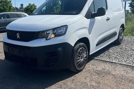 Peugeot Partner 92.500 km 9.790 &euro; mahlow 15831