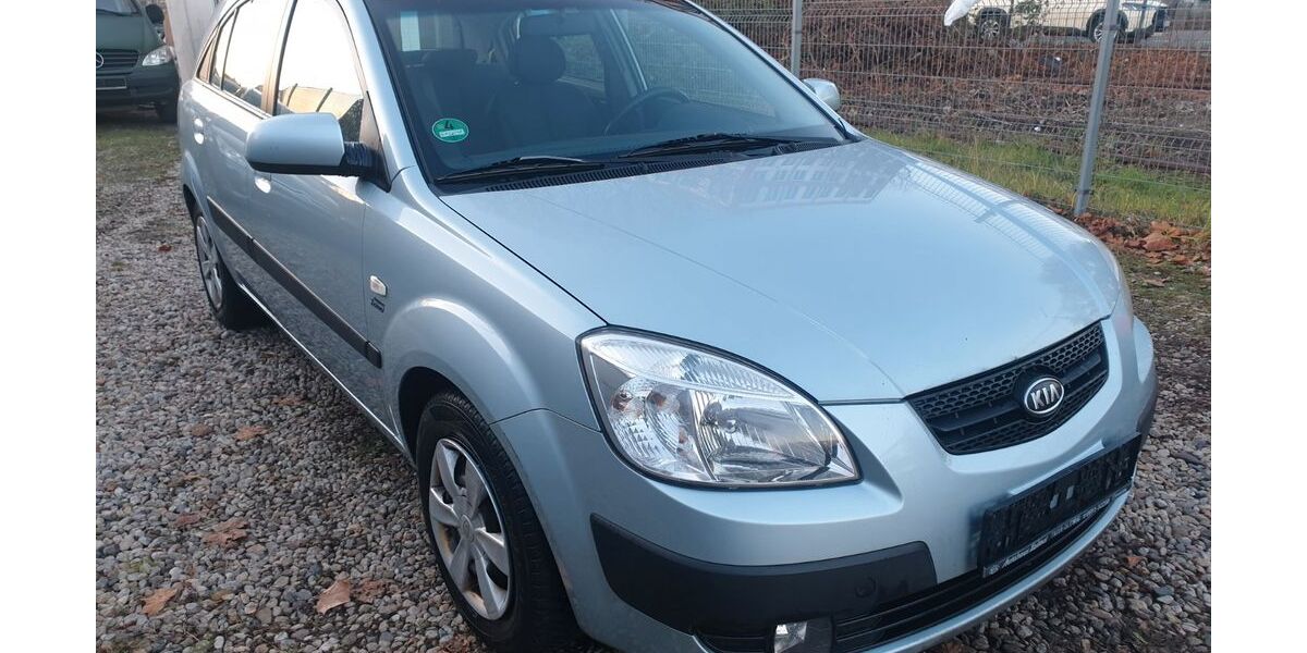 Kia Rio 274.265 km 1.699 € Berlin 12055