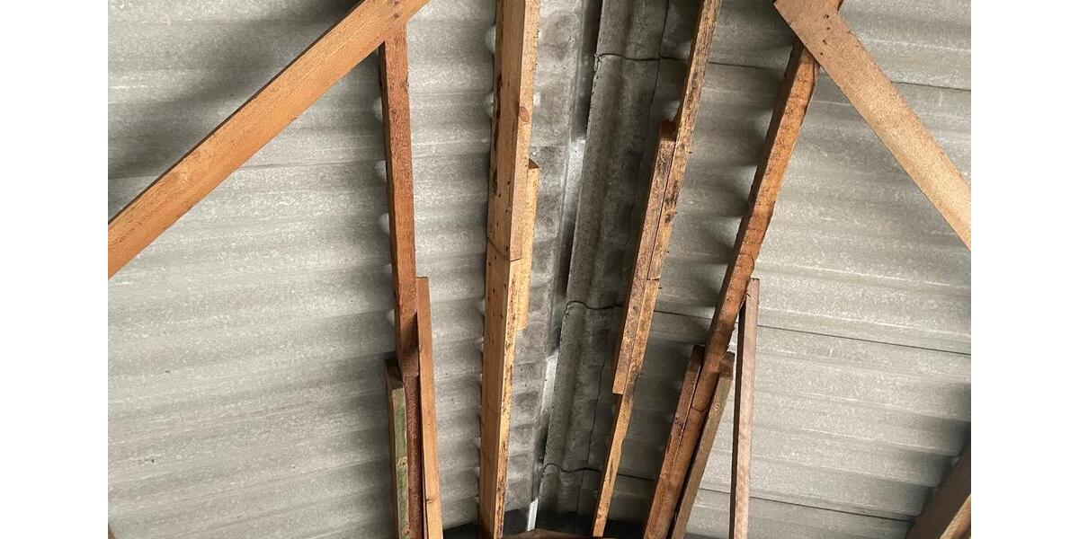 Lagerhalle u. Außenflächen (Halle 85qm, Fläche 2.000qm) zimmer