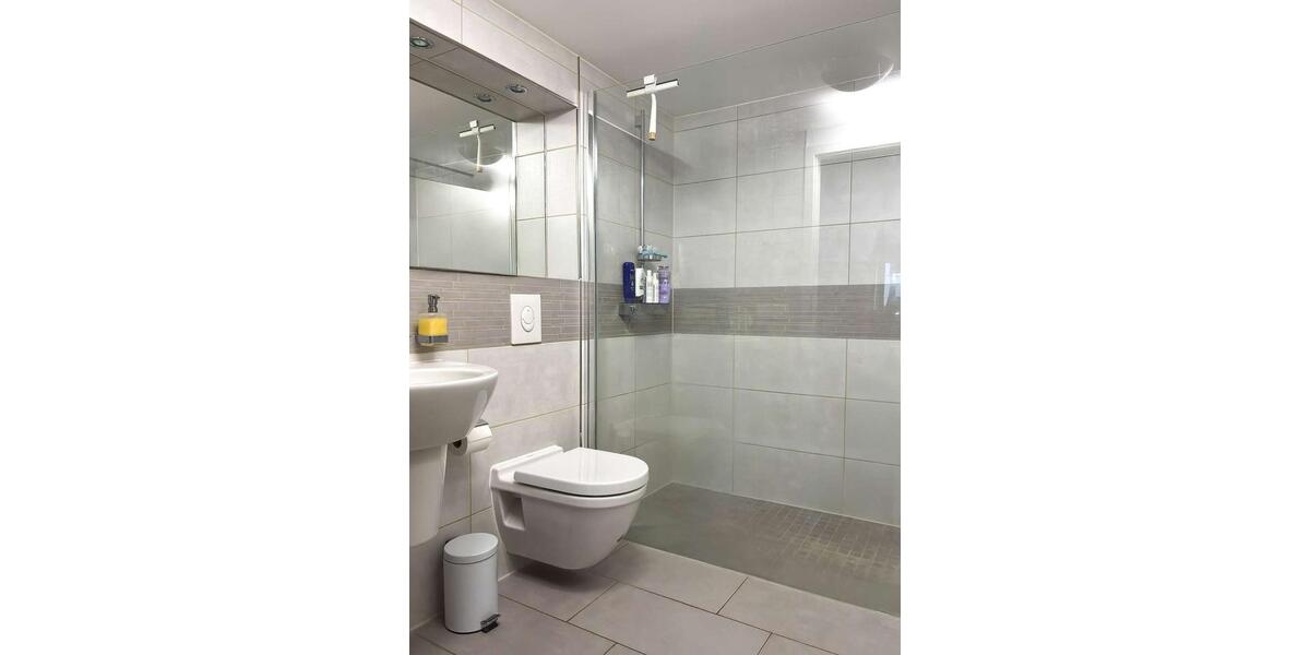 Hell und modern, Remise in der Innenstadt 2 zimmer