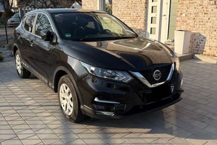 Nissan Qashqai 93.000 km 15.500 &euro; Großbeeren 14979