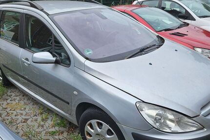 Peugeot 307 196.000 km 1.999 &euro; Berlin 12439