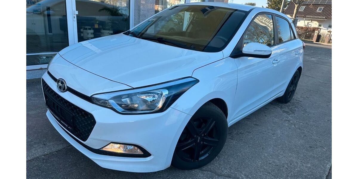 Hyundai i20 37.615 km 10.900 &euro; Berlin 12524